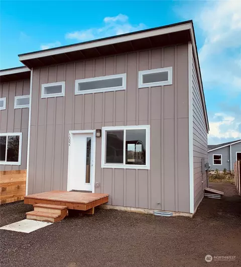 1082 Fairwood Dr SW, Ocean Shores, WA 98569