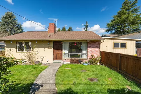 3412 NE 9th St, Renton, WA 98056