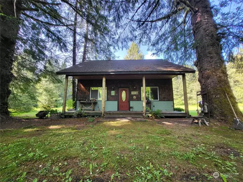 9999 Pleasant Meadows Ln, Beaver, WA 98305