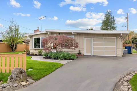 17032 Larch Way, Lynnwood, WA 98037