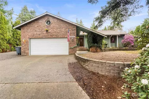 8208 179th Ave E, Bonney Lake, WA 98391