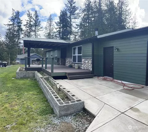 381 Evergreen Park Rd, Camano Island, WA 98282