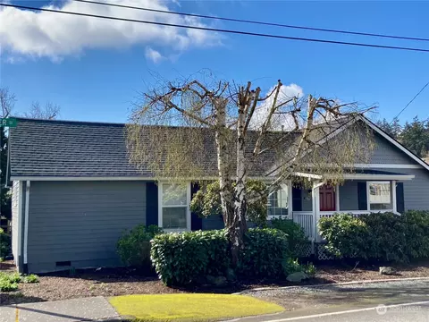 522 Centre St, La Conner, WA 98257
