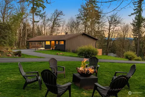 11628 E Lake Joy Dr NE, Carnation, WA 98014