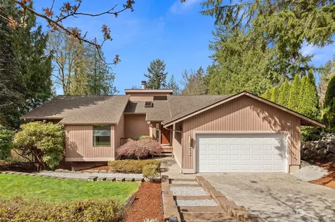 20428 NE 3rd St, Sammamish, WA 98074