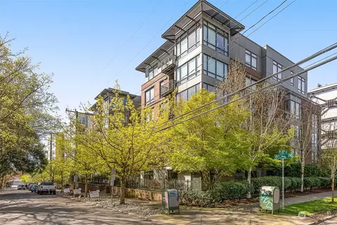 4547 8th Ave NE #409, Seattle, WA 98105