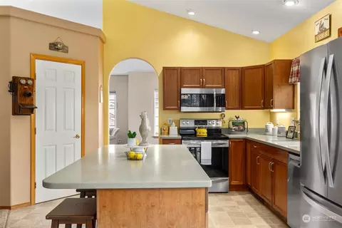 Kitchen - 15102 197th St E, Orting, WA 98360 photo 1 of 4