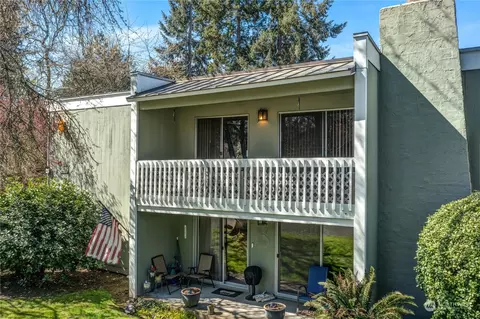 7425 Ruby Dr SW #E14, Lakewood, WA 98498