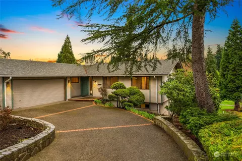 1640 180th Ave NE, Bellevue, WA 98008