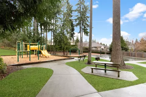 Exterior - 11330 31st Dr SE, Everett, WA 98208 photo 13 of 13