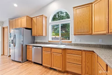 Kitchen - 11330 31st Dr SE, Everett, WA 98208 photo 3 of 4