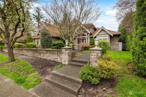 2132 279th Dr SE, Sammamish, WA 98075