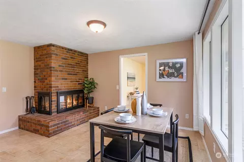 Dining - 131 Emerald Dr, Sequim, WA 98382 photo 2 of 2