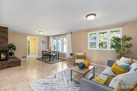Living - 131 Emerald Dr, Sequim, WA 98382 photo 1 of 4