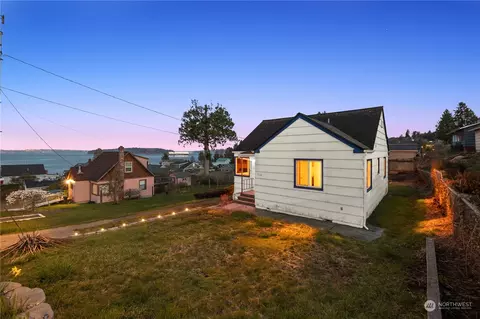 7868 E Main St, Port Orchard, WA 98366