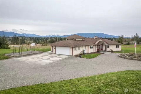 Exterior - 2131 Central Rd, Everson, WA 98247 photo 2 of 11