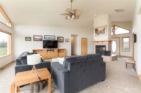 Living - 2131 Central Rd, Everson, WA 98247 photo 3 of 4