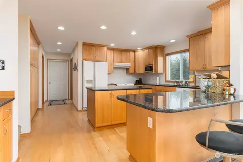Kitchen - 2131 Central Rd, Everson, WA 98247 photo 1 of 3