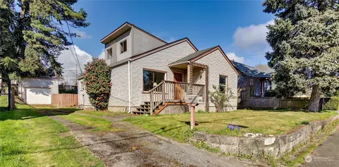 1347 N Montgomery Ave, Bremerton, WA 98312