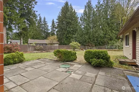 Exterior - 19211 3rd Dr SE, Bothell, WA 98012 photo 9 of 13