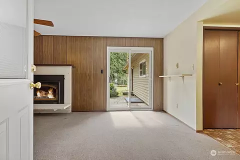 Living - 19211 3rd Dr SE, Bothell, WA 98012 photo 1 of 1