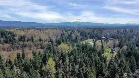 312 Nn 202nd Ave SE, Kent, WA 98042