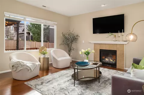 Living - 4126 167th Pl SE, Bothell, WA 98012 photo 3 of 6