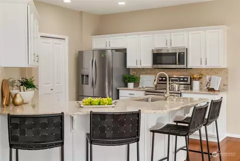 Kitchen - 4126 167th Pl SE, Bothell, WA 98012 photo 2 of 4