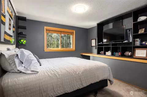 Bedroom - 2432 139th St SE, Mill Creek, WA 98012 photo 3 of 4