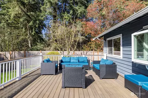 Exterior - 2432 139th St SE, Mill Creek, WA 98012 photo 6 of 9
