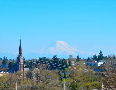 909 S 27th St, Tacoma, WA 98409