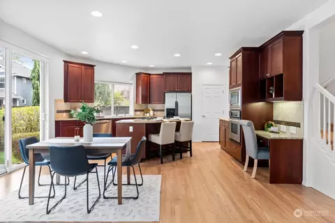 Dining - 15929 36th Ave SE, Bothell, WA 98012 photo 2 of 2
