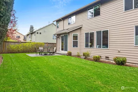 Exterior - 15929 36th Ave SE, Bothell, WA 98012 photo 3 of 4