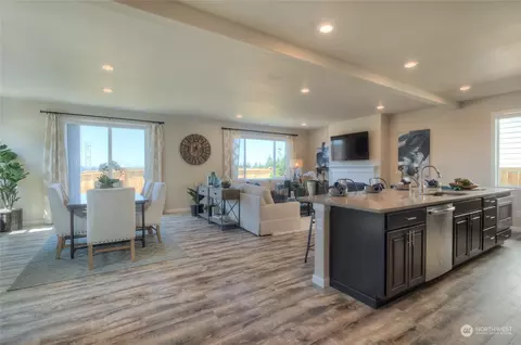 Kitchen - 20908 42nd Dr SE #142, Bothell, WA 98021 photo 1 of 6