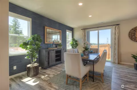 Dining - 20908 42nd Dr SE #142, Bothell, WA 98021 photo 1 of 1