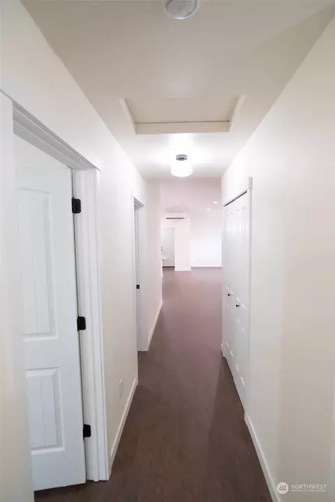 Entry Way - 519 E Maple St, Centralia, WA 98531 photo 3 of 3