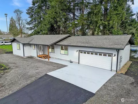 Exterior - 519 E Maple St, Centralia, WA 98531 photo 2 of 6