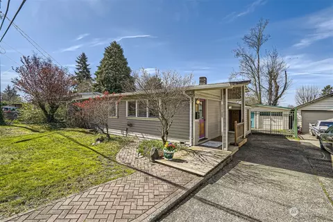 675 Edmonds Ave NE, Renton, WA 98056