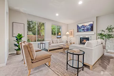 Living - 12112 23rd Dr SE, Everett, WA 98208 photo 1 of 3