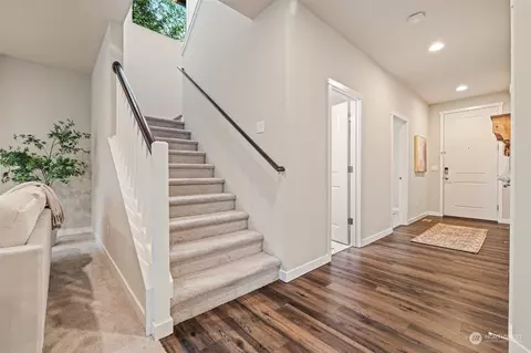 Entry Way - 12112 23rd Dr SE, Everett, WA 98208 photo 2 of 2