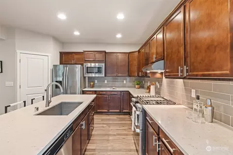 Kitchen - 12112 23rd Dr SE, Everett, WA 98208 photo 2 of 3