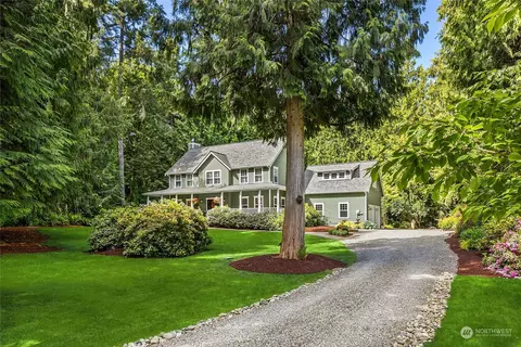 13225 Teem Loop Rd NE, Bainbridge Island, WA 98110