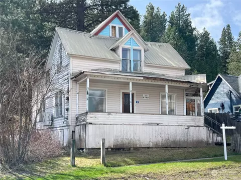 102 N Fifth St, Roslyn, WA 98941
