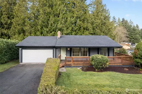 550 NE Redbud Ln, Bremerton, WA 98311
