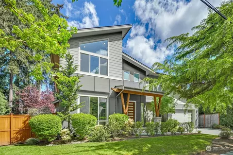 12130 NE 100th St, Kirkland, WA 98033
