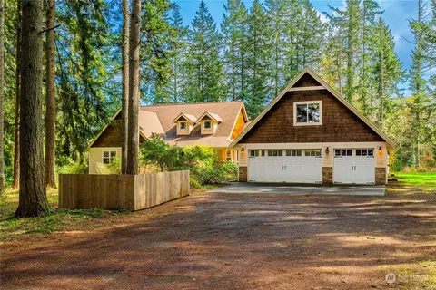 12599 Banner Rd SE, Olalla, WA 98359