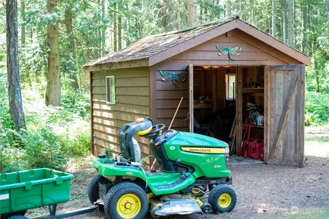 Exterior - 824 Osprey Ln, Eastsound, WA 98245 photo 5 of 16