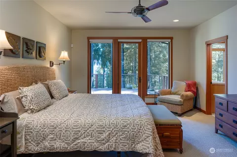 Bedroom - 824 Osprey Ln, Eastsound, WA 98245 photo 2 of 3