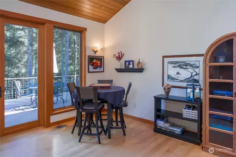 Dining - 824 Osprey Ln, Eastsound, WA 98245 photo 1 of 3