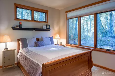 Bedroom - 824 Osprey Ln, Eastsound, WA 98245 photo 3 of 3